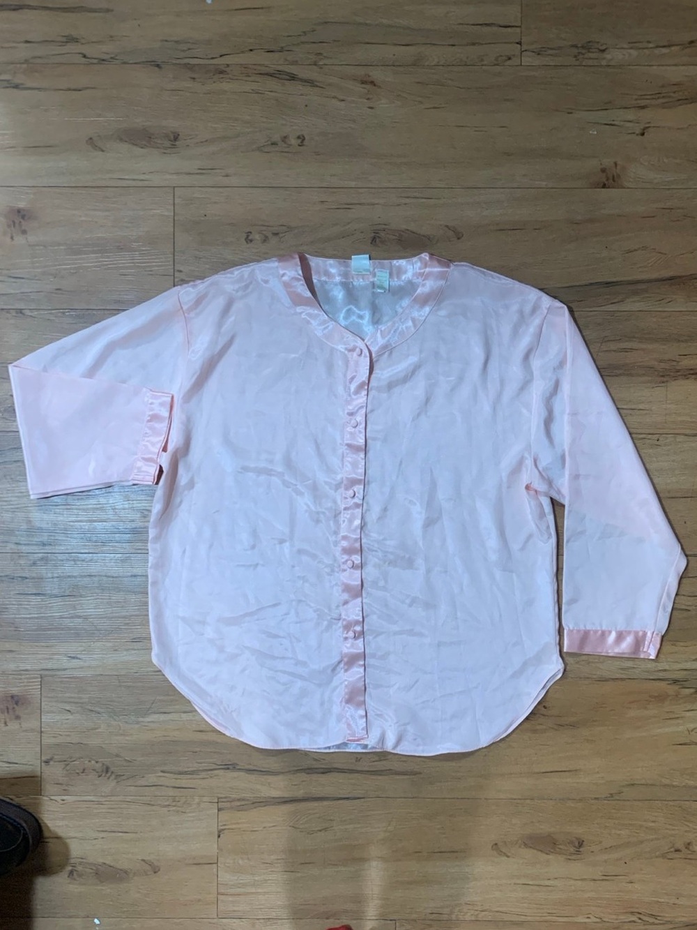 VS gold label pink shirt